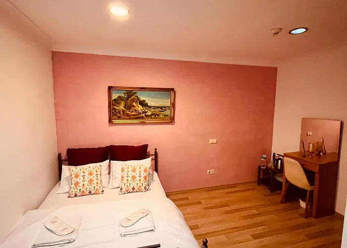 By Sukru Szálloda Adalar