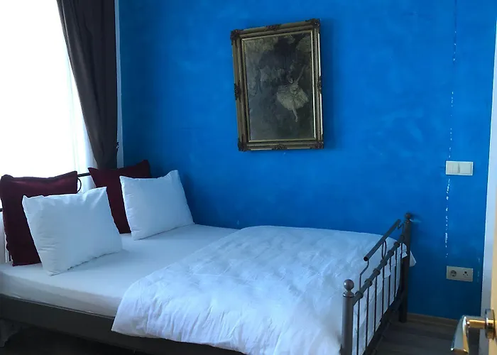 Szálloda By Sukru Adalar